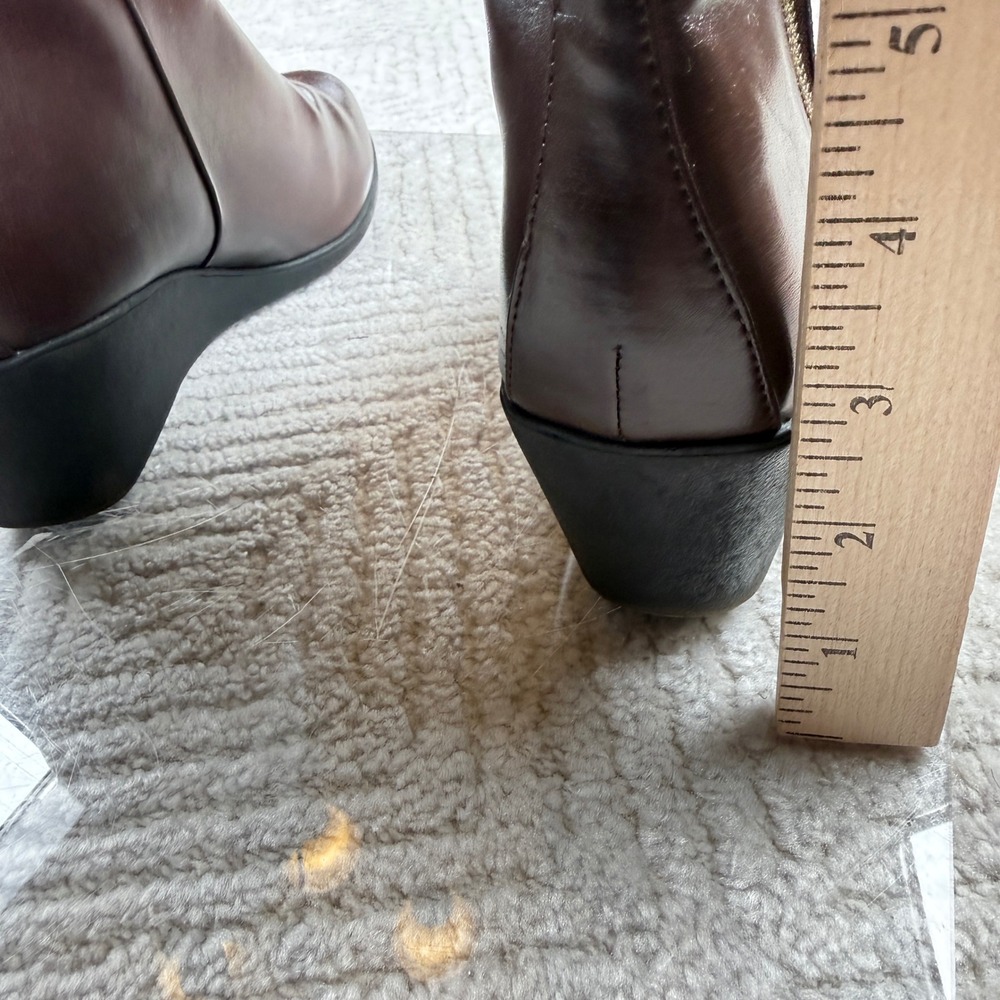 Comfort Plus Predictions Ankle Boots Womens 9.5W Brown Wedge Zip Comfort Bootie - Picture 5 of 16